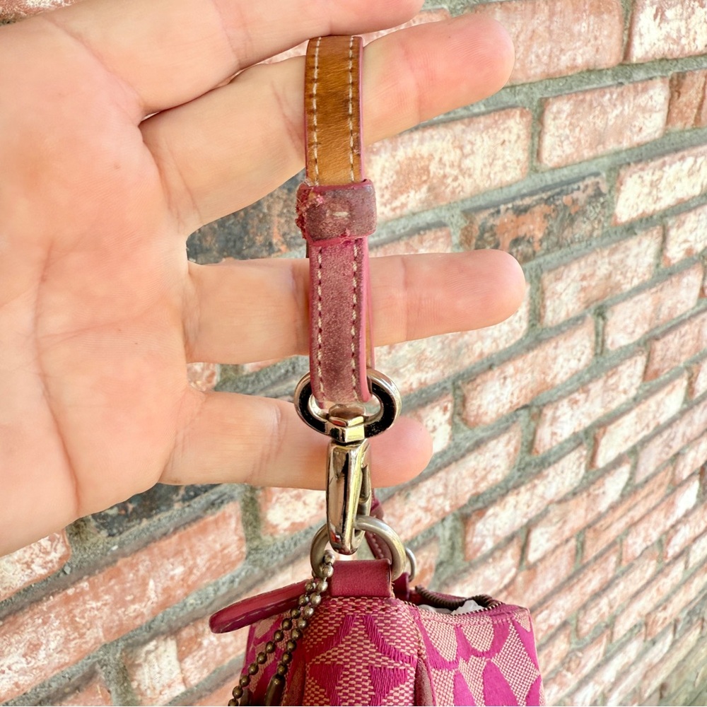 Y2k pink CC small shoulder Coach purse - Picture 16 of 16